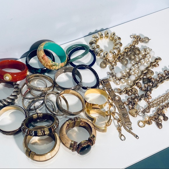 Lot Of Vintage Bracelets 33 Items